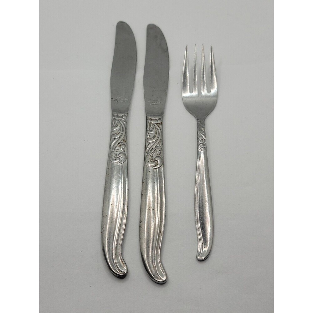 Acsons Vintage Stainless Steel Japan Dignity Butter Knives and 1 Dessert Fork